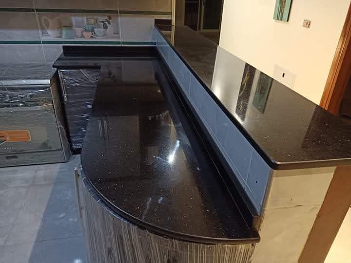 Plan de travail en granit noir brillant